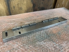 ワイヤーカット治具