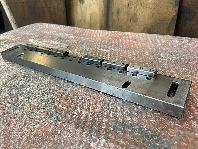 ワイヤーカット治具