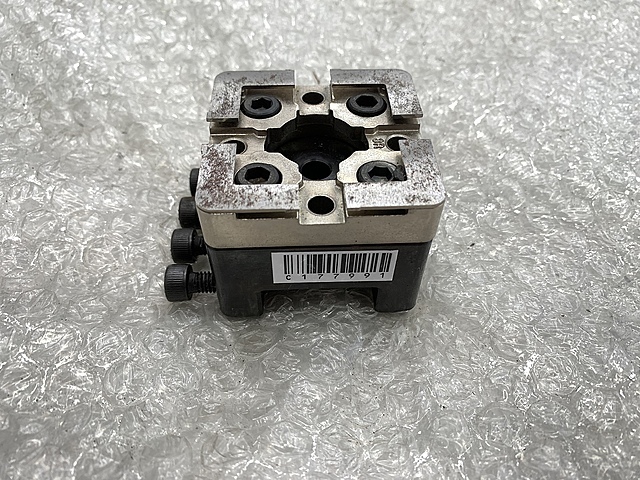 システム3R 電極ホルダー