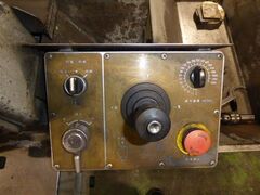 YAMAZAKI 立形NCフライス盤（汎用タイプ） YZ-8CR