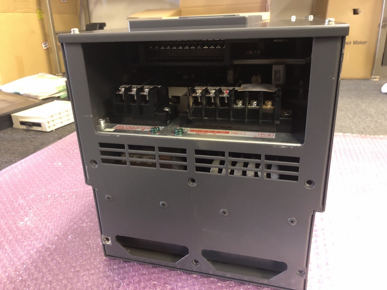 三菱/MITSUBISHI インバーター FR-A721-5.5K