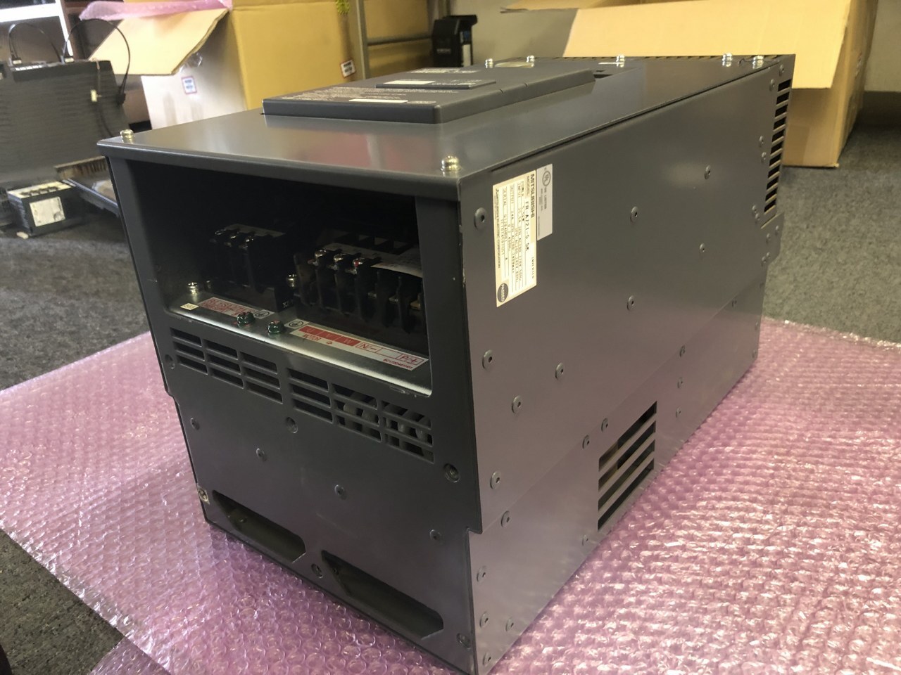 三菱/MITSUBISHI インバーター FR-A721-5.5K