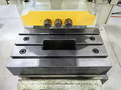 コマツ C型プレス OBS25-2