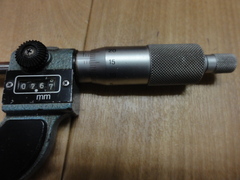 MITUTOYO｜ミツトヨ	 カウント外側マイクロメーター M810-25