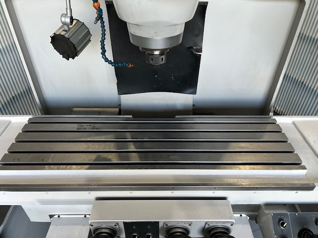 山崎技研 NC立フライス YZ8NCR