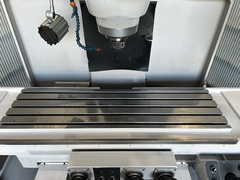 山崎技研 NC立フライス YZ8NCR