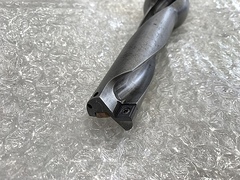 サンドビック スローアウェイドリル 880-D2600L32-04