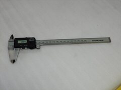 ミツトヨ デジタルノギス 200㎜ 500-302