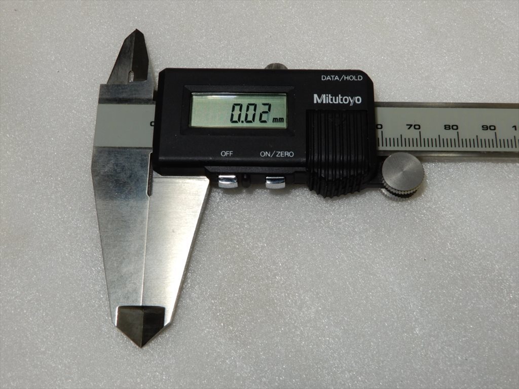 ミツトヨ デジタルノギス 200㎜ 500-302