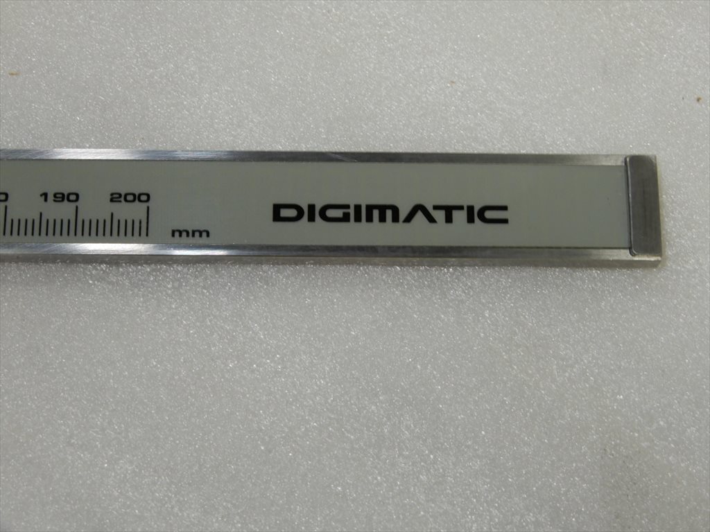 ミツトヨ デジタルノギス 200㎜ 500-302