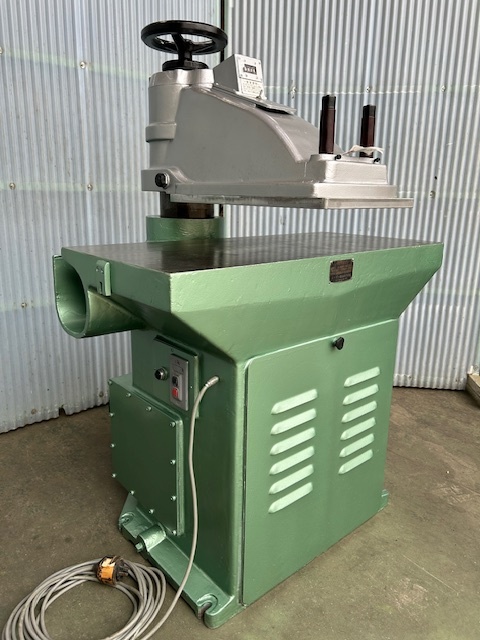 リーダー クリッカー油圧裁断機