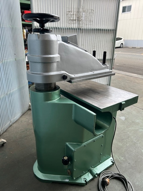 リーダー クリッカー油圧裁断機