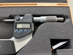 ミツトヨ デジタルポイントマイクロメータ CPM30-50MJ
