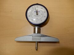 テクロック ダイヤルデプスゲージ DM-224