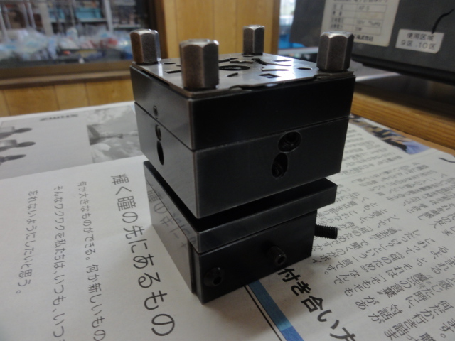 EROWA Vブロックホルダー
