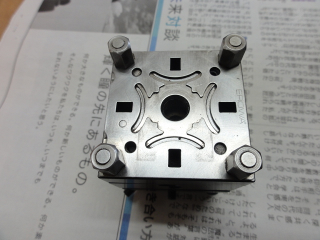 EROWA Vブロックホルダー