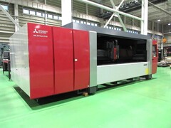 三菱 ファイバーレーザー加工機 ML3015eX-F40