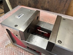 ナベヤ 精密マシンバイス FA125