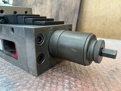ナベヤ 精密マシンバイス FA125