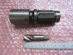 大昭和精機/BIG DAISHOWA タップホルダー T33-P3/8　ハンドタップ：3/8 PT-S