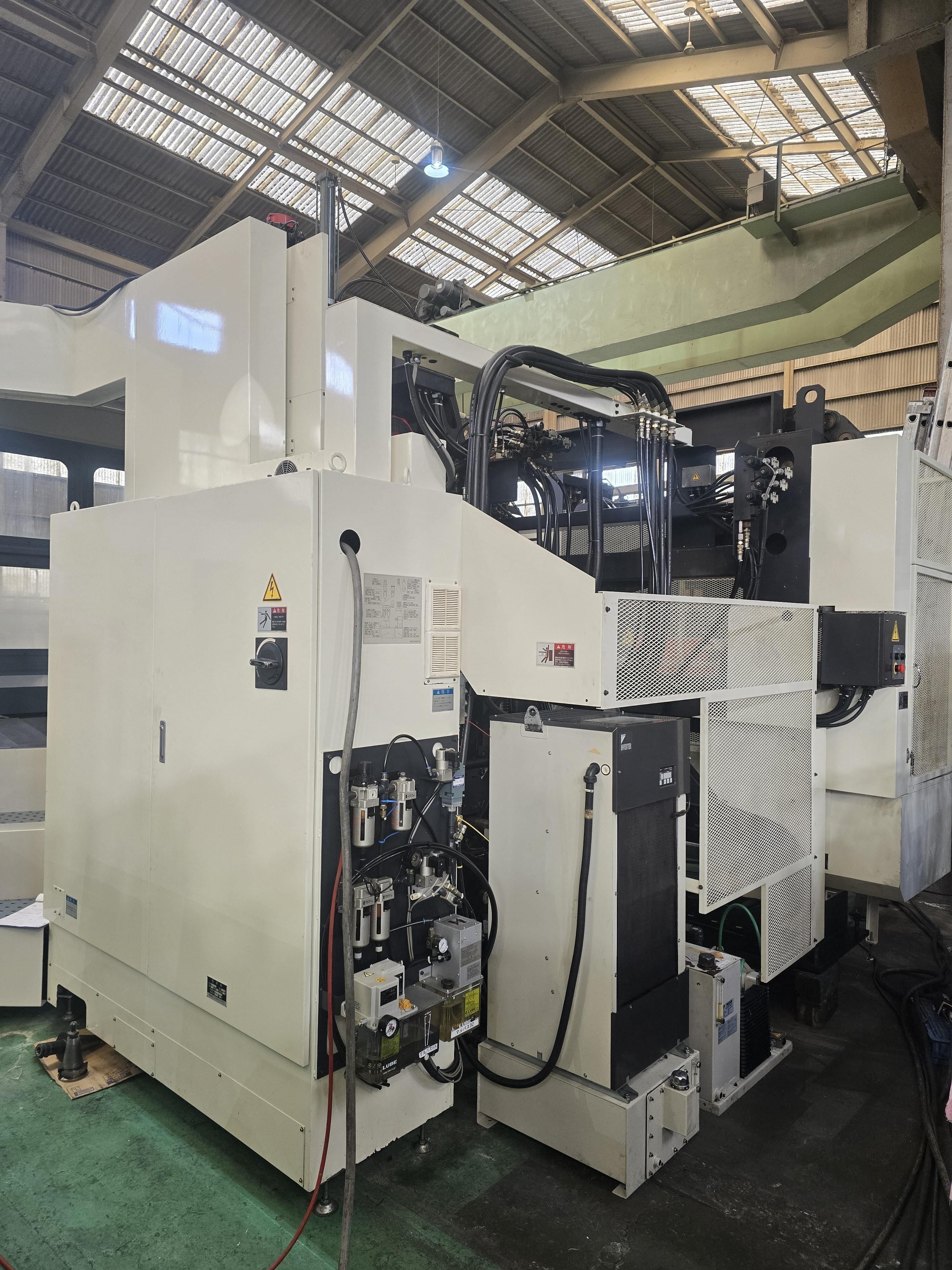 ニイガタ 横マシニングセンター HN80D