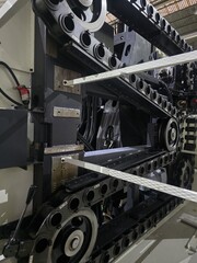 ニイガタ 横マシニングセンター HN80D