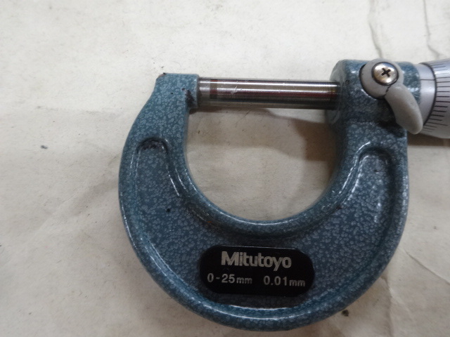 MITUTOYO｜ミツトヨ 外側マイクロメーター M110-25