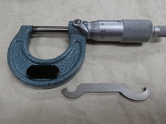 MITUTOYO｜ミツトヨ 外側マイクロメーター M110-25