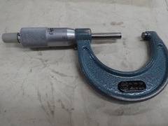 MITUTOYO｜ミツトヨ 外側マイクロメーター M110-50