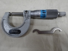 MITUTOYO｜ミツトヨ 外側マイクロメーター M110-25