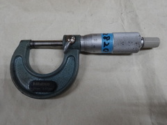 MITUTOYO｜ミツトヨ 外側マイクロメーター M110-25