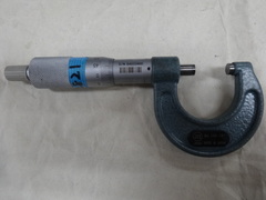 MITUTOYO｜ミツトヨ 外側マイクロメーター M110-25
