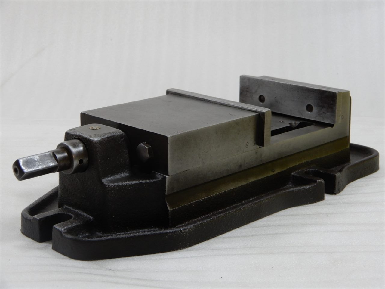 不明 ネジバイス 口金巾115mm