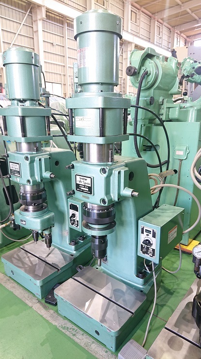 ブラザー工業 リベッティングマシン BRM-211