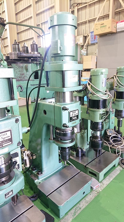 ブラザー工業 リベッティングマシン BRM-211