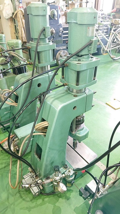 ブラザー工業 リベッティングマシン BRM-211