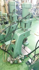 ブラザー工業 リベッティングマシン BRM-211