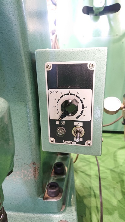 ブラザー工業 リベッティングマシン BRM-211