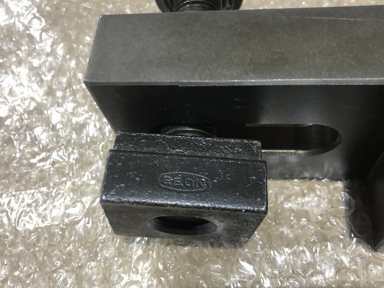 クランプ2個 150ｘ60ｘH70mm