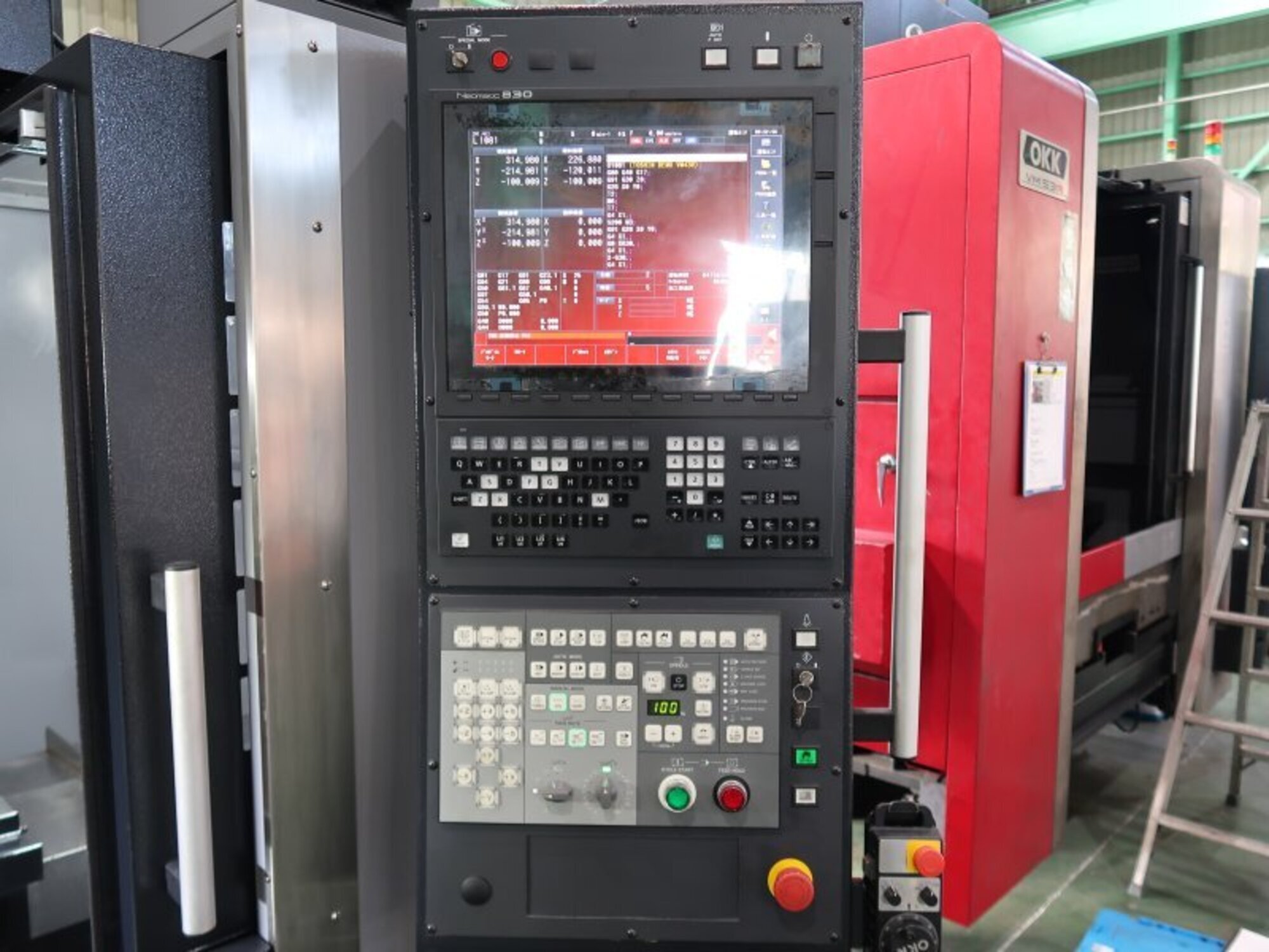 OKK 立型マシニングセンター(２面拘束型) VM43R