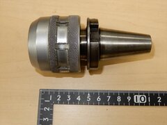 日研工作 NT30 ミーリングチャック MCA30F-22
