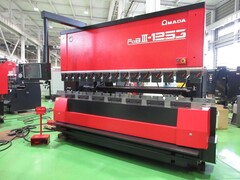 アマダ プレスブレーキ(ベンダー) FBDIII-1253NT