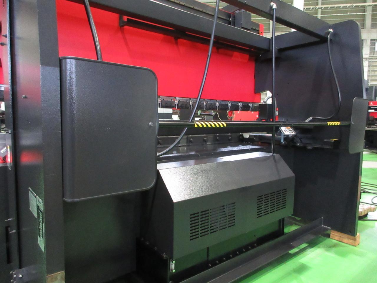 アマダ プレスブレーキ(ベンダー) FBDIII-1253NT