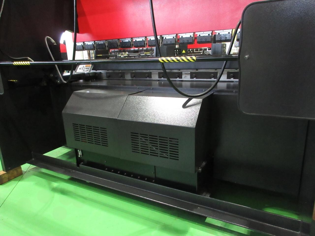 アマダ プレスブレーキ(ベンダー) FBDIII-1253NT