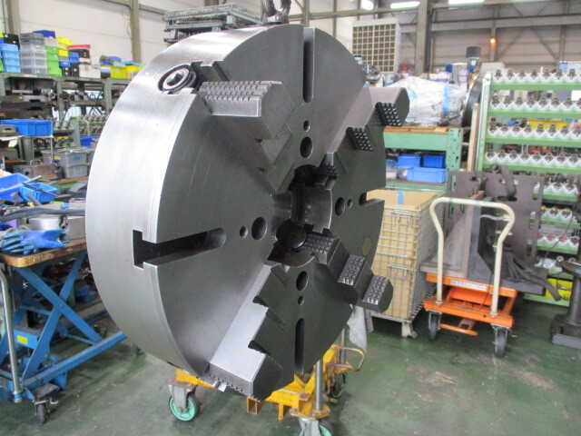 4爪インデペンデントチャック φ350