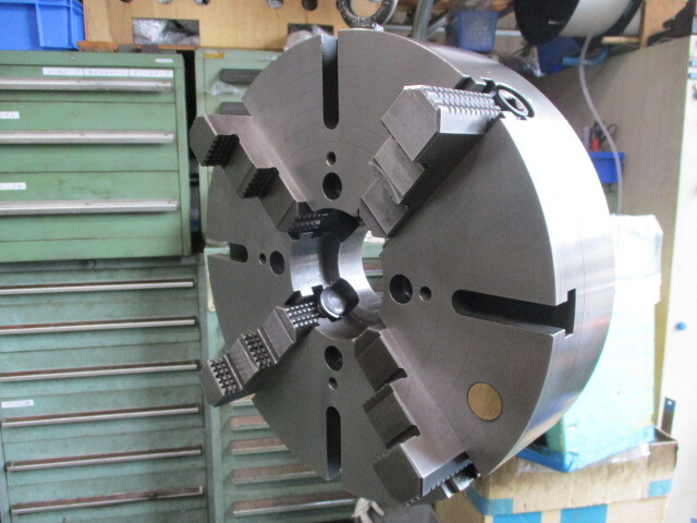 4爪インデペンデントチャック φ350