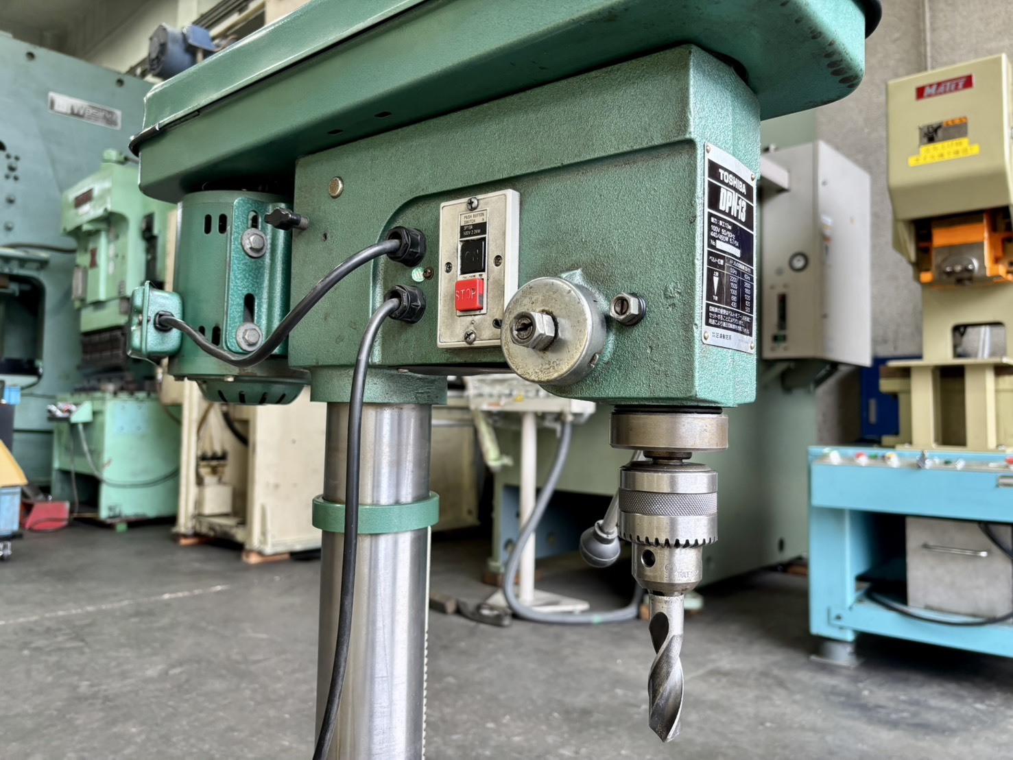 東芝 卓上ボール盤 70kg DPN-13 100V 東芝 13mm卓上ボール盤 DPN-13 | マシンライフ