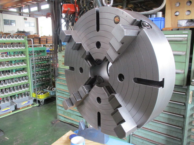 ノーベル 4爪インデペンデントチャック 450φ