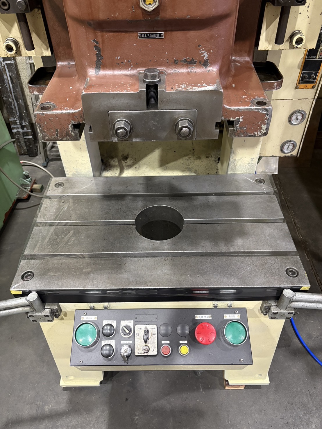 アマダ 60Tプレス TP-60C