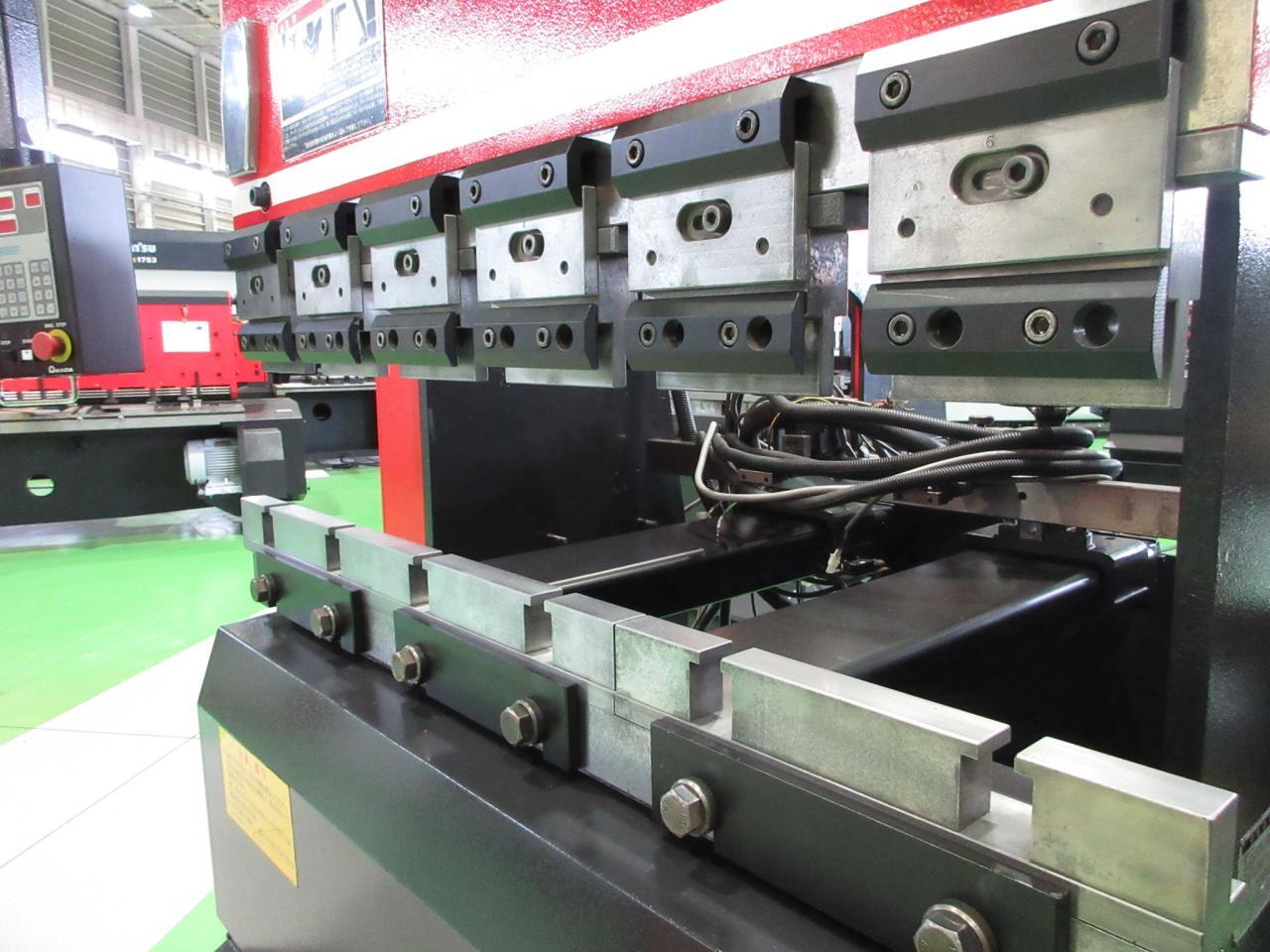 NCC(ニコテック) プレスブレーキ(ベンダー) RFB-3512(RG-35S)